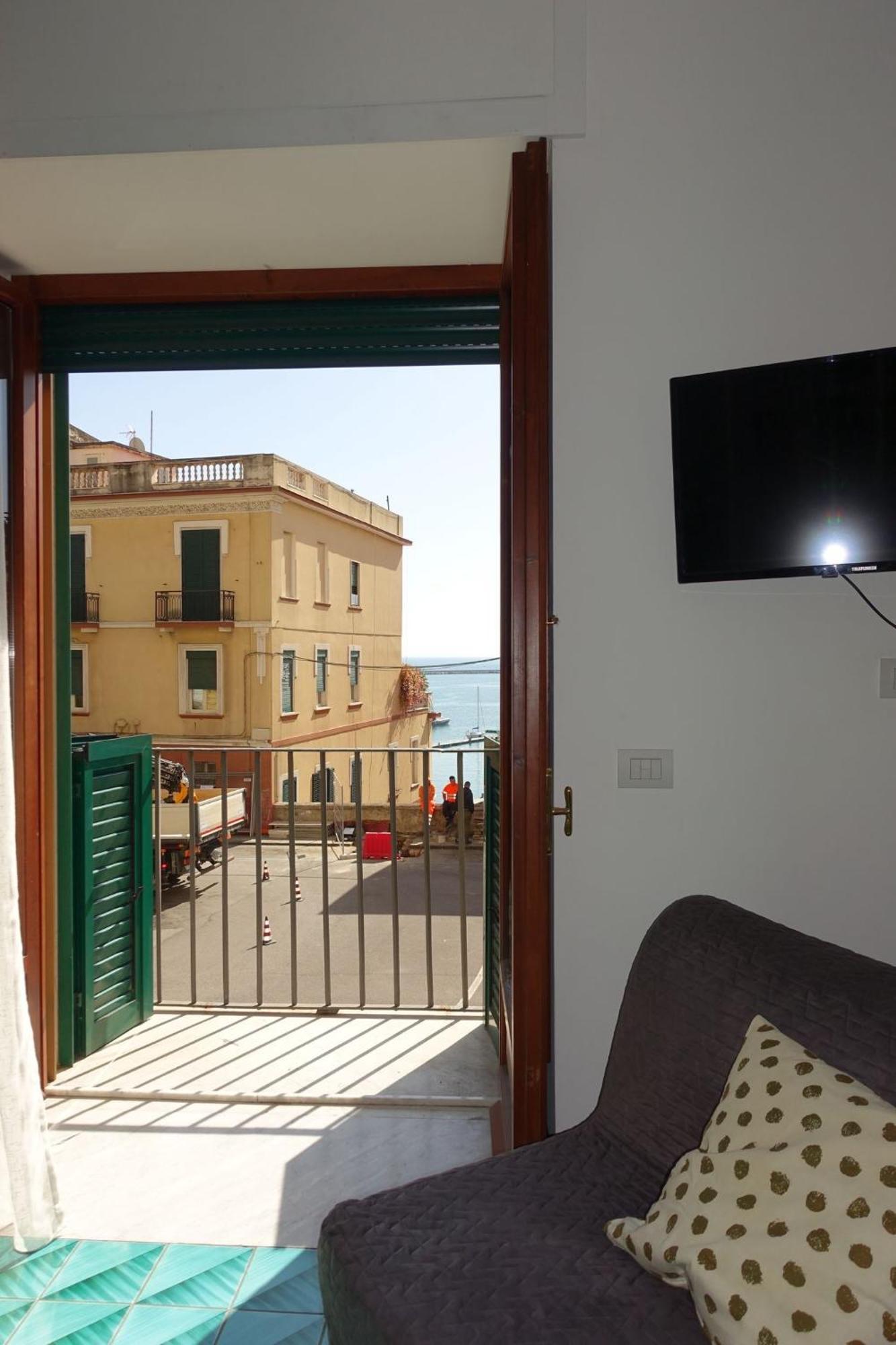 Ninina Boutique Suites Salerno Eksteriør bilde